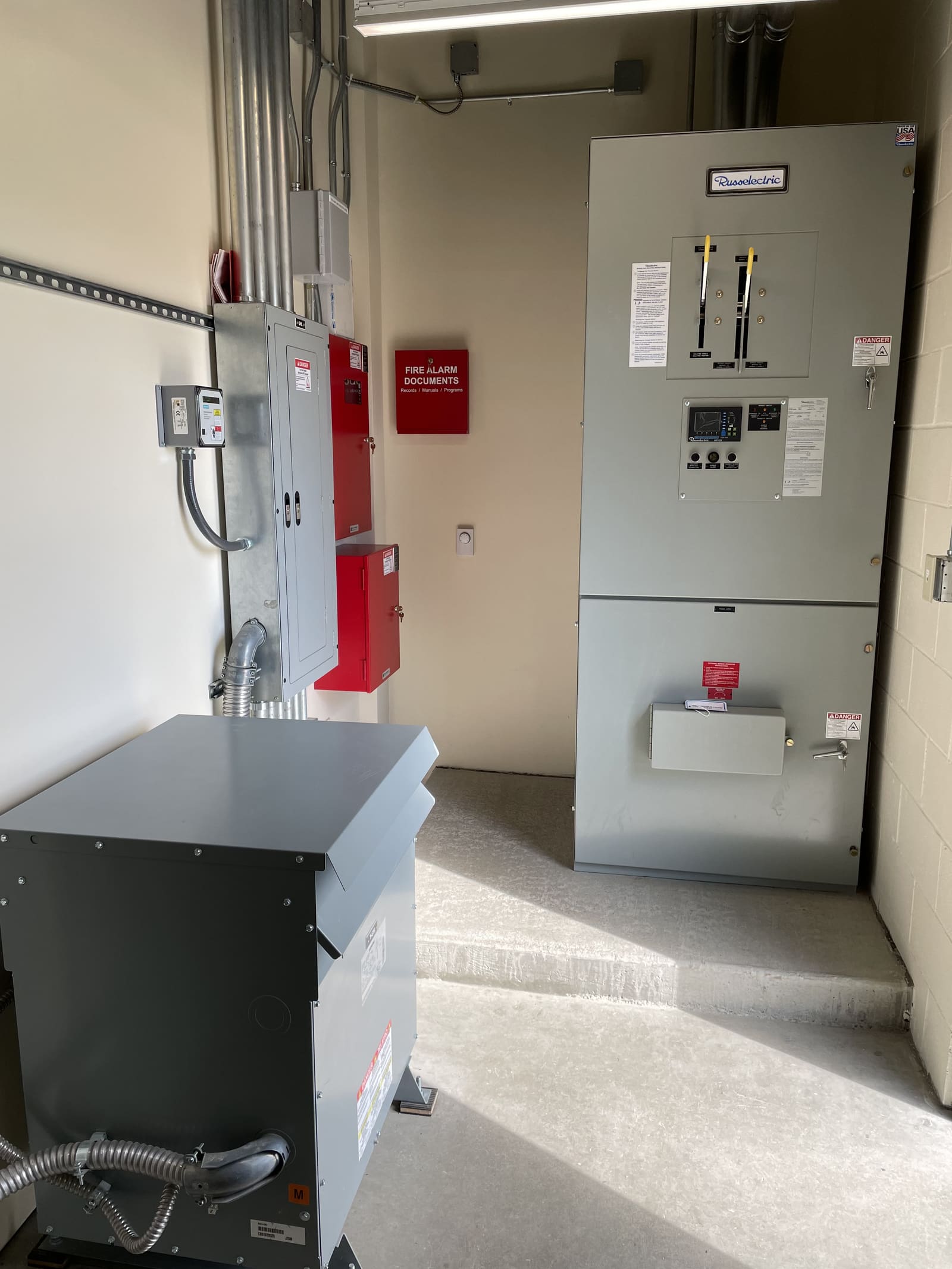 Switchgear cabinet installation