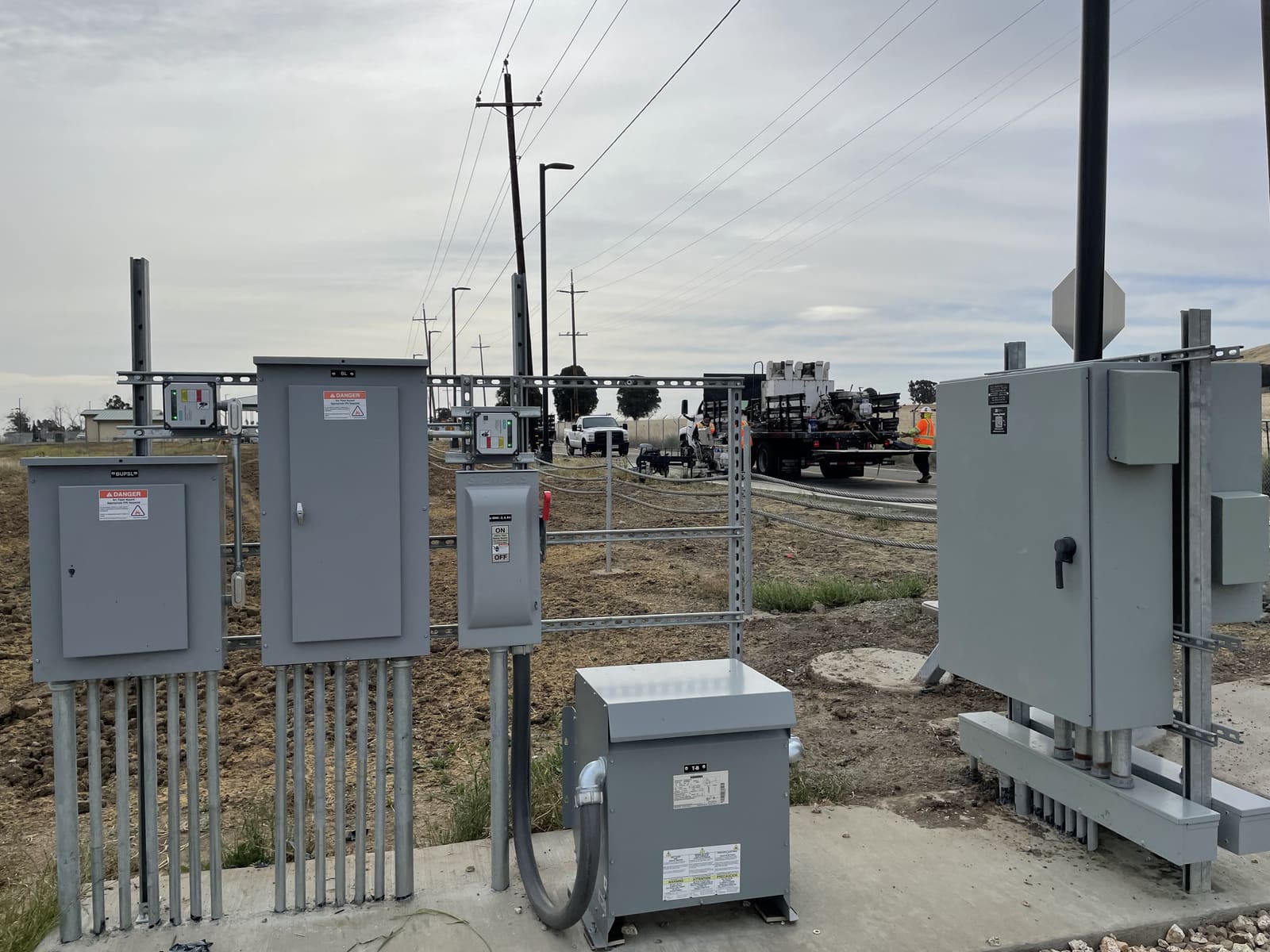 Pad-mounted transformer & site gear